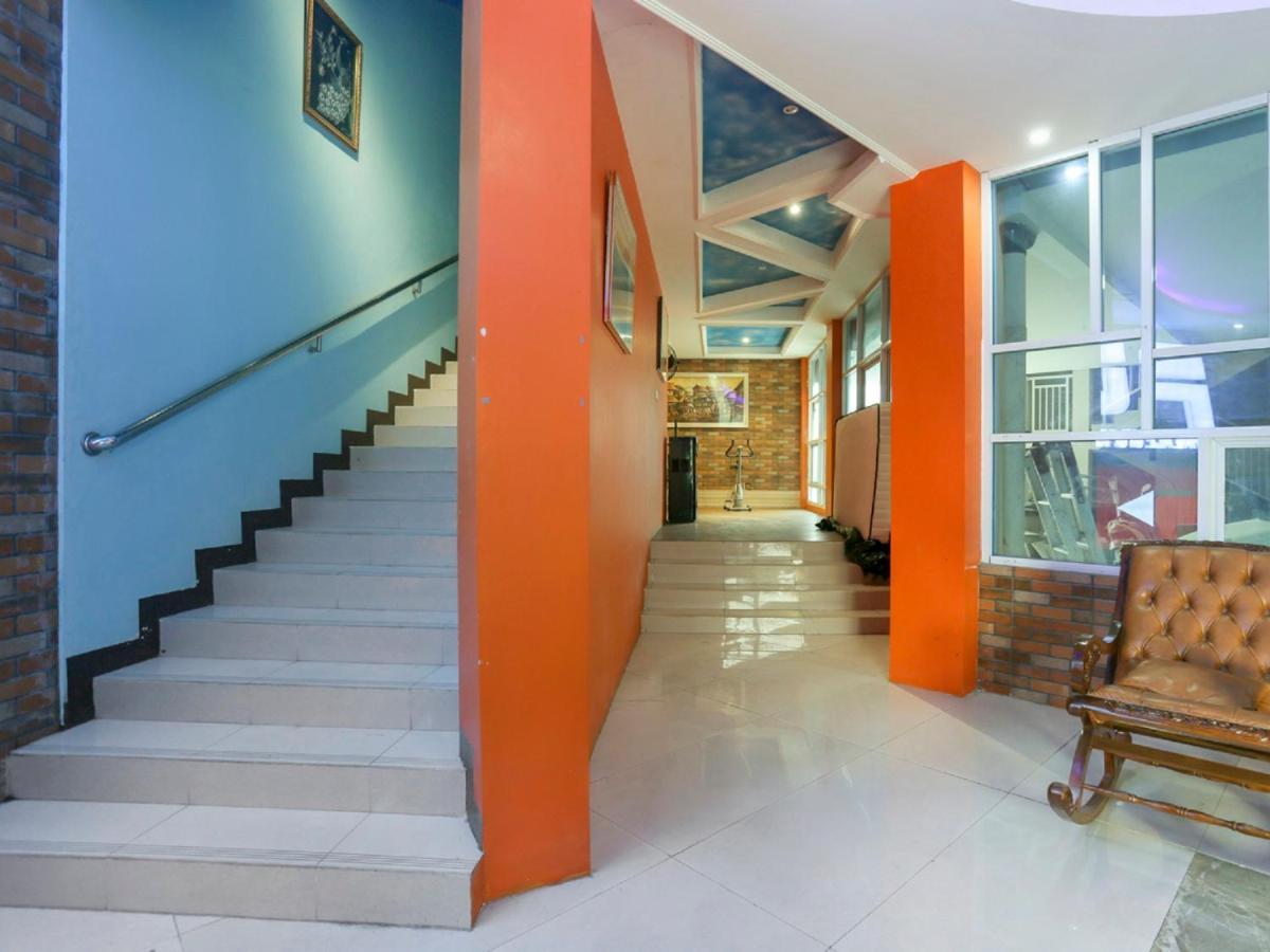 Oyo Life 3520 Indoniaga Palace Tangerang Ngoại thất bức ảnh