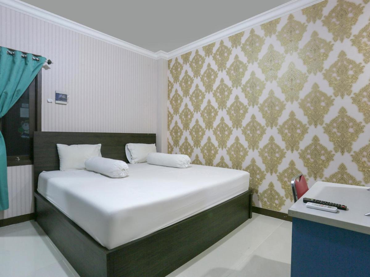 Oyo Life 3520 Indoniaga Palace Tangerang Ngoại thất bức ảnh