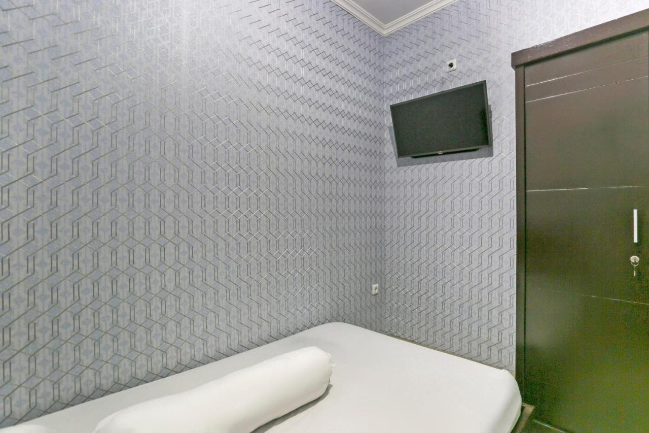 Oyo Life 3520 Indoniaga Palace Tangerang Ngoại thất bức ảnh